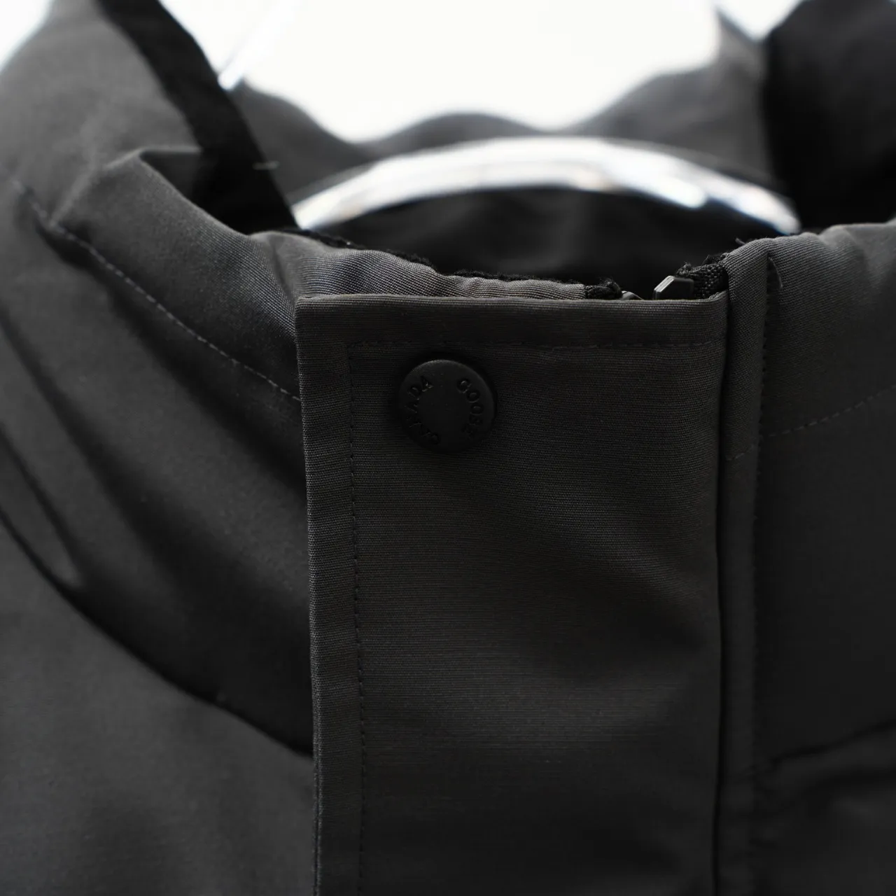 P340 CANADA GOOSE丨Canada Goose Slant Pocket Stand Collar Down Vest Color: Graphite Red Size: XS-XXL